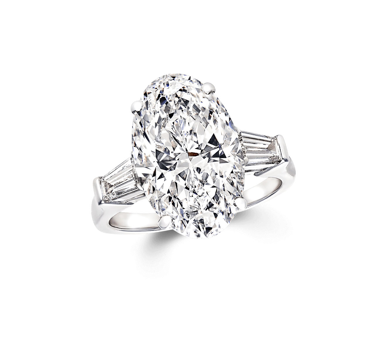Oval-shape diamond ring